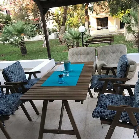 Aria Beach House Дом отдыха Вороклини