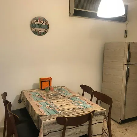 Aria Beach House Вороклини