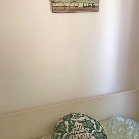 Aria Beach House * Вороклини