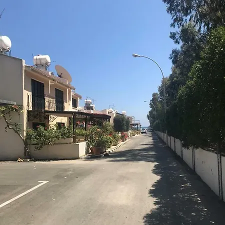 Aria Beach House בית נופש